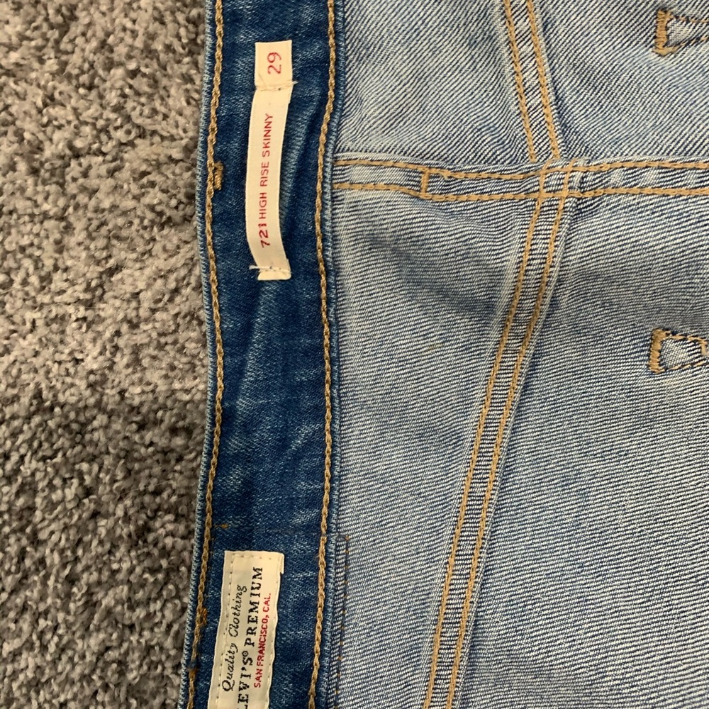 Levi’s - Picture 2 of 2